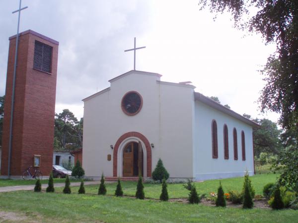 Pāvilostas Svētā gara katoļu baznīca